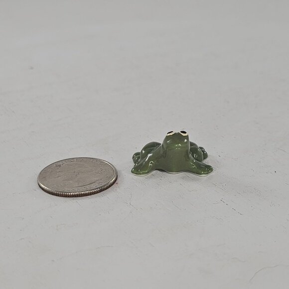 Bug House Frog Miniature Figurine Bone China Green Toad Collectible Decor - Picture 7 of 7